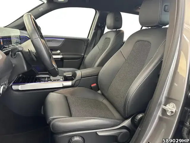 Mercedes-Benz GLB 220