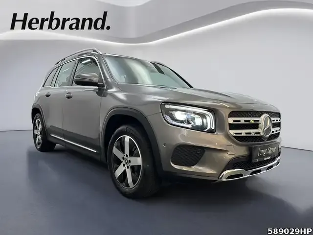 Mercedes-Benz GLB 220