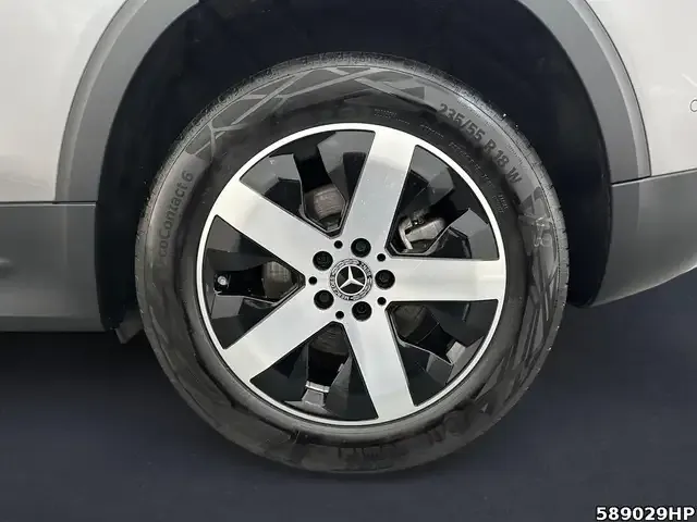 Mercedes-Benz GLB 220
