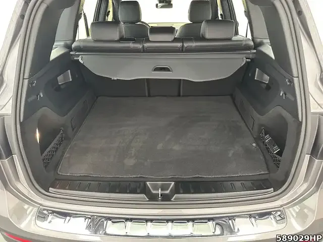 Mercedes-Benz GLB 220