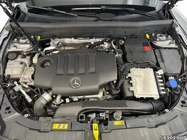 Mercedes-Benz GLB 220
