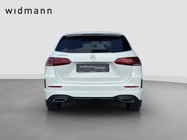 Mercedes-Benz B 250