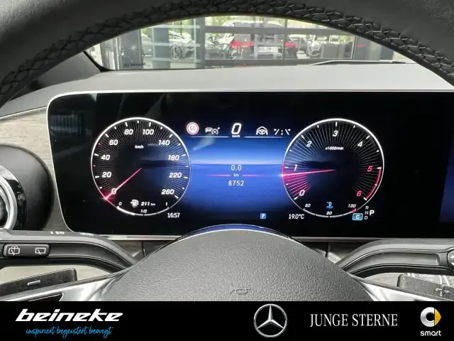 Mercedes-Benz V 250