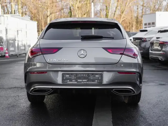 Mercedes-Benz CLA 250