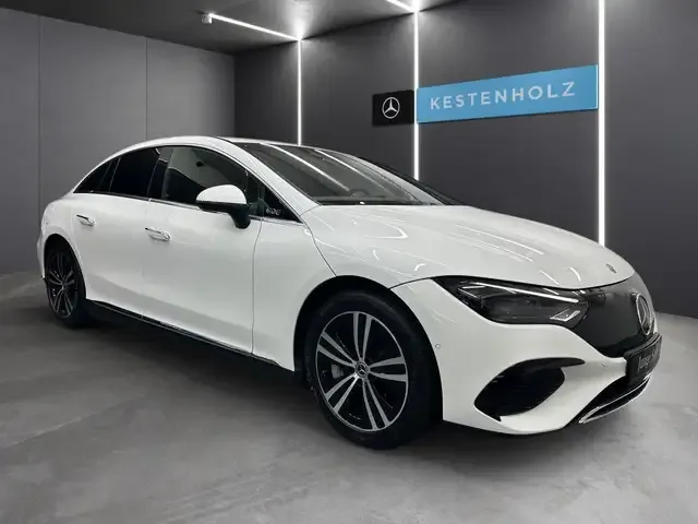 Mercedes-Benz EQE 300