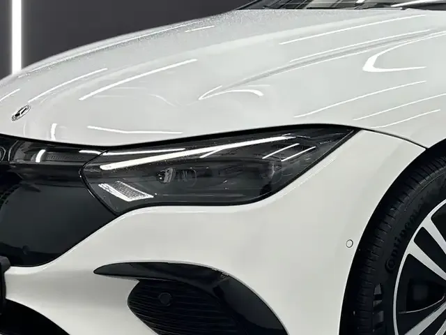 Mercedes-Benz EQE 300