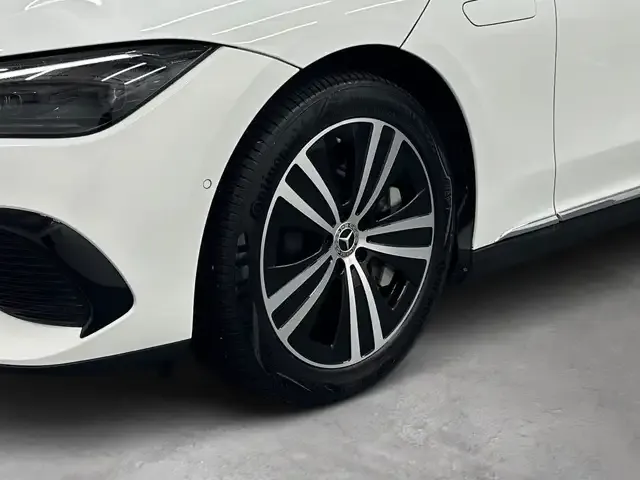 Mercedes-Benz EQE 300