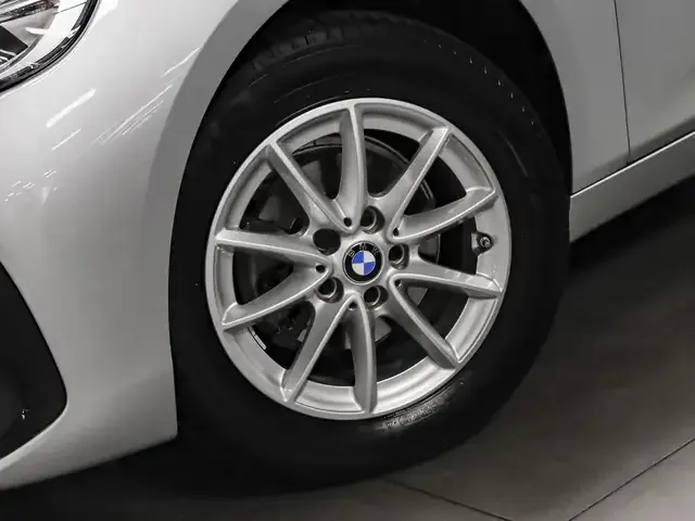 BMW 216