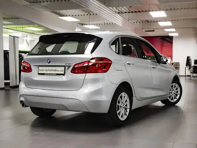 BMW 216