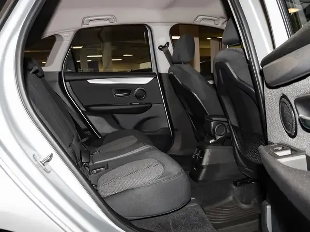 BMW 216