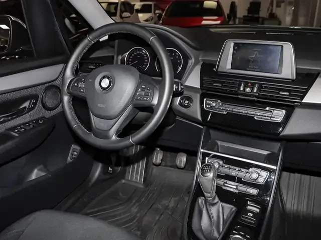 BMW 216