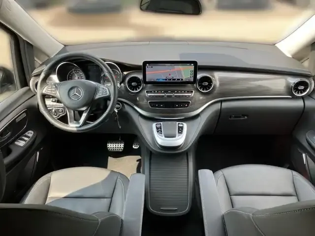 Mercedes-Benz V 300
