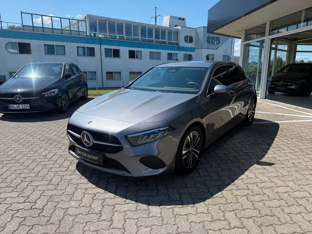 Mercedes-Benz A 180