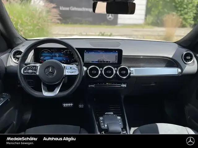 Mercedes-Benz GLB 180