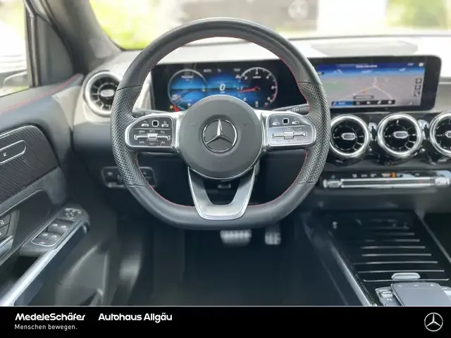 Mercedes-Benz GLB 180