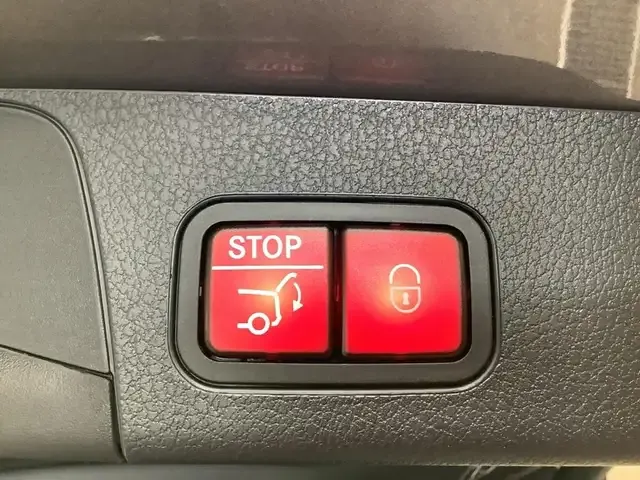 Mercedes-Benz GLB 220