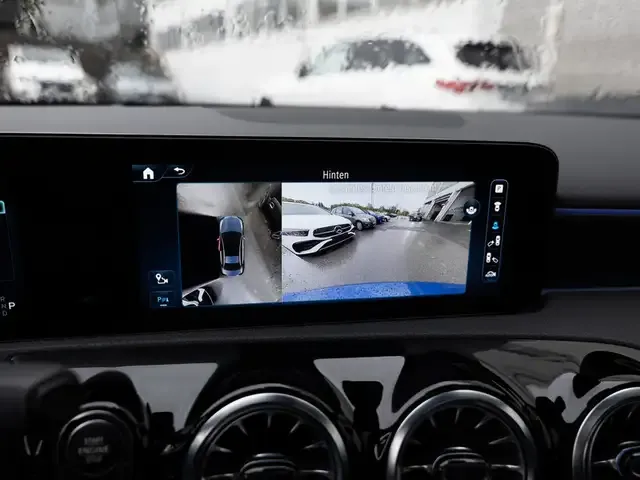 Mercedes-Benz A 220