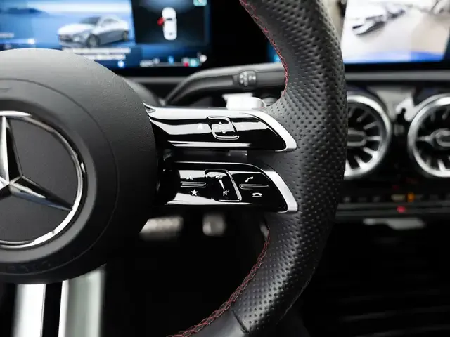 Mercedes-Benz A 220