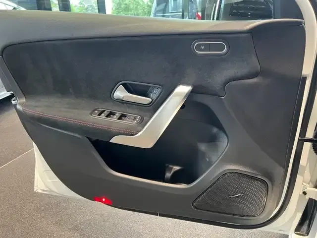 Mercedes-Benz A 35 AMG