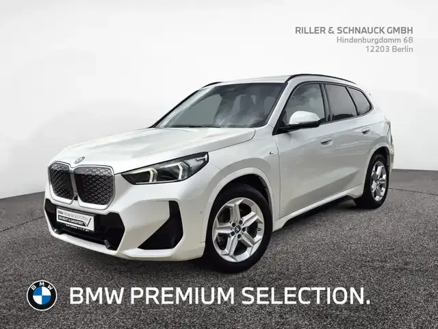 BMW iX1