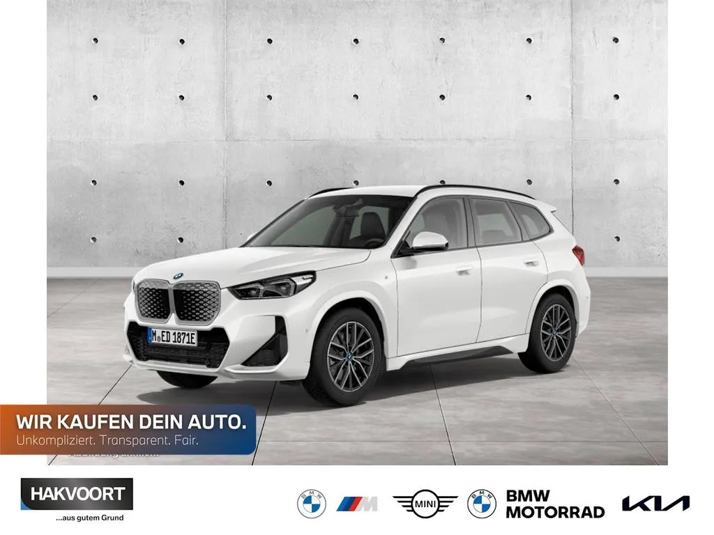 BMW iX1