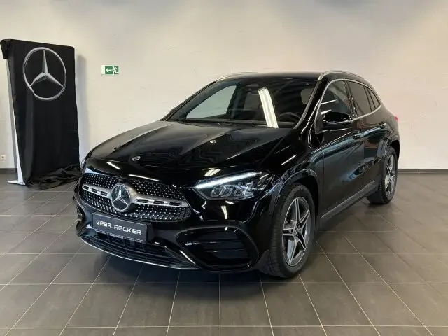 Mercedes-Benz GLA 200