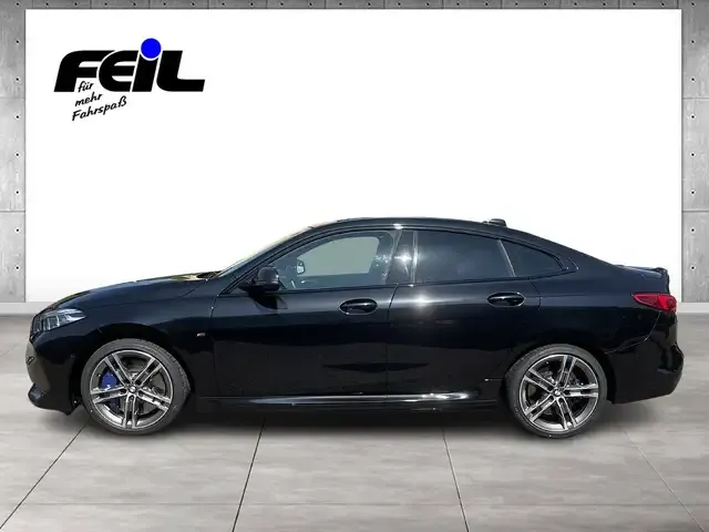 BMW 235