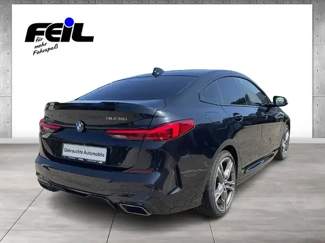 BMW 235