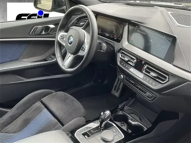 BMW 235