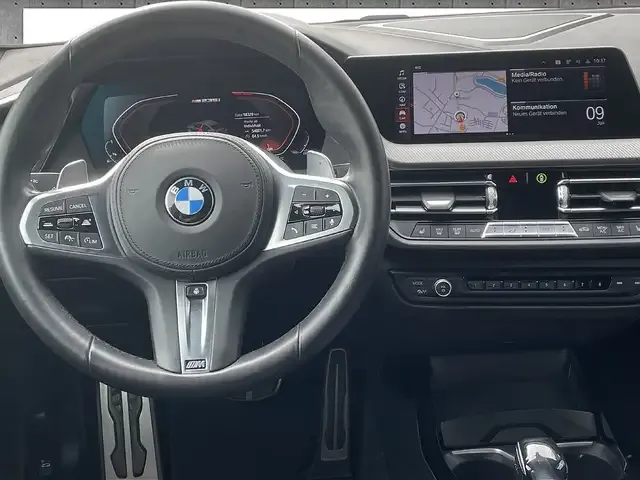 BMW 235