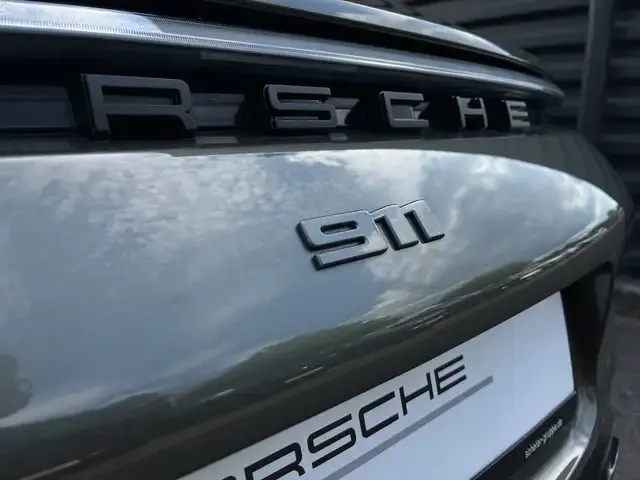 Porsche 992