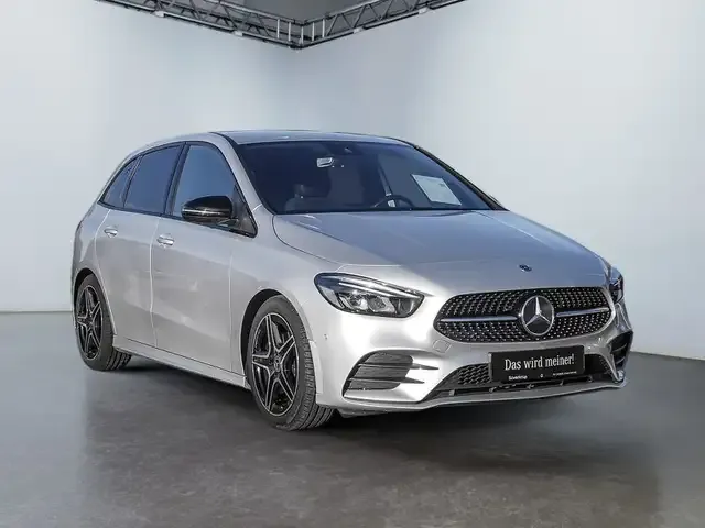 Mercedes-Benz B 180
