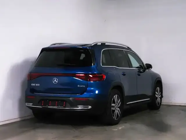 Mercedes-Benz EQB 300