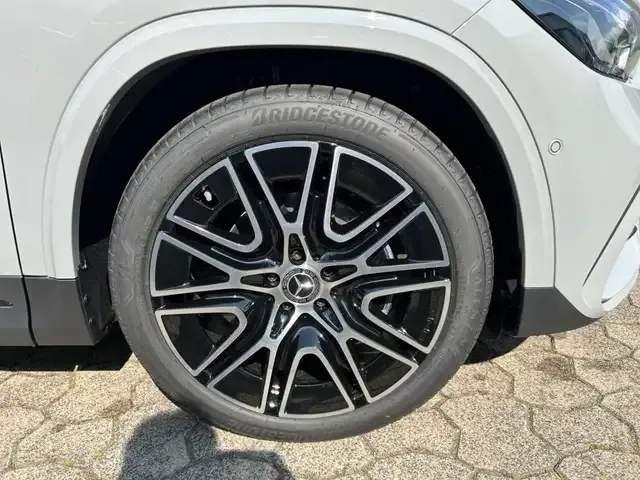Mercedes-Benz GLA 220