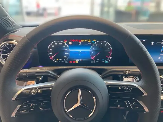 Mercedes-Benz CLA 180