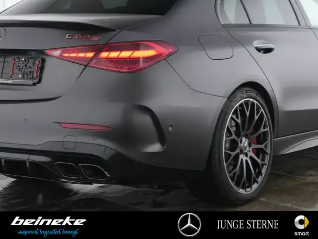 Mercedes-Benz C 63 AMG