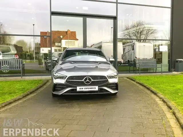 Mercedes-Benz CLA 200