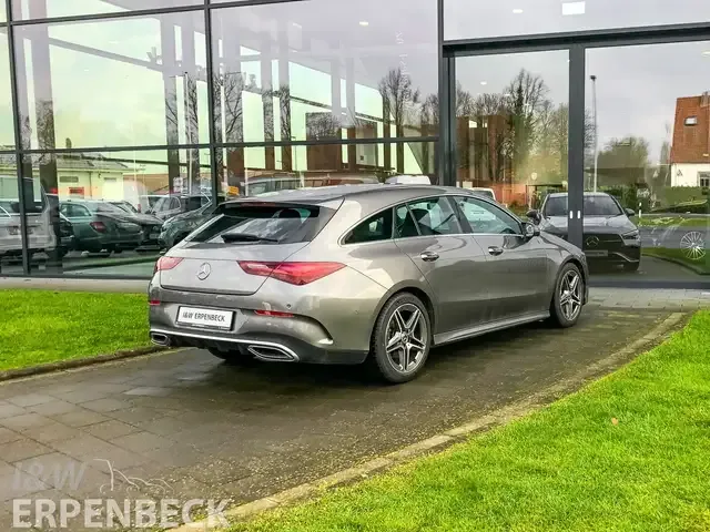 Mercedes-Benz CLA 200