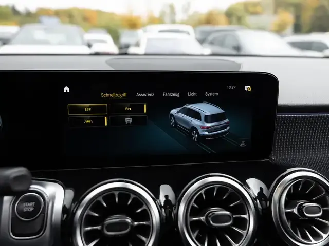 Mercedes-Benz EQB 300