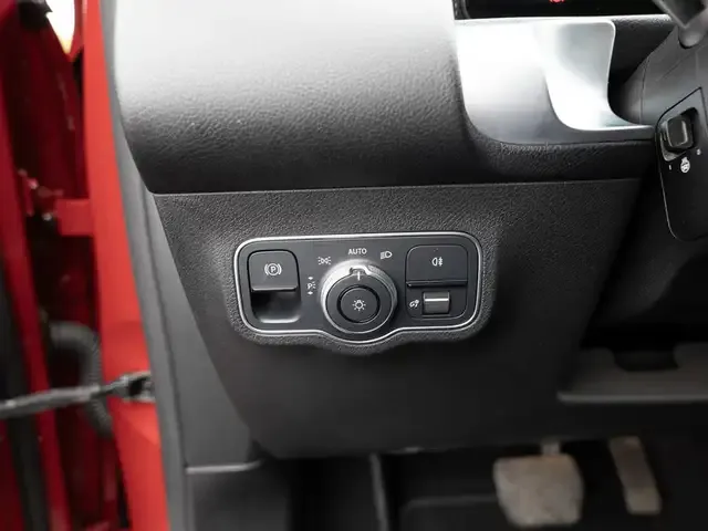 Mercedes-Benz EQB 300