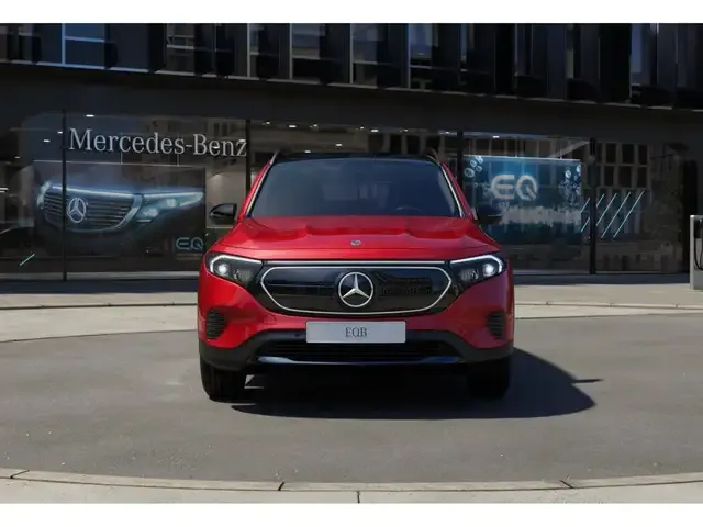 Mercedes-Benz EQB 300