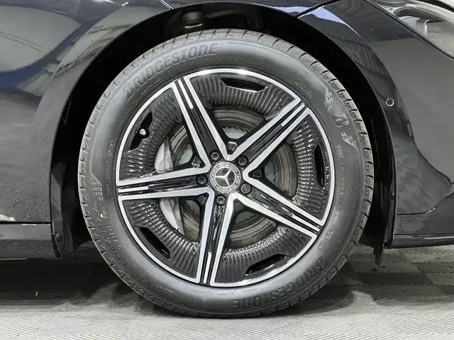 Mercedes-Benz EQE 350