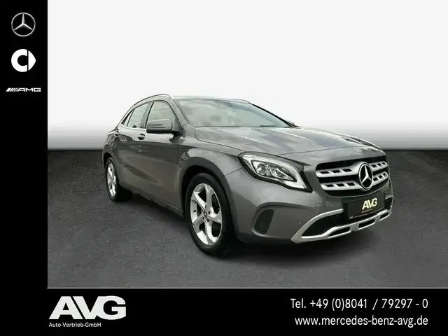 Mercedes-Benz GLA 200