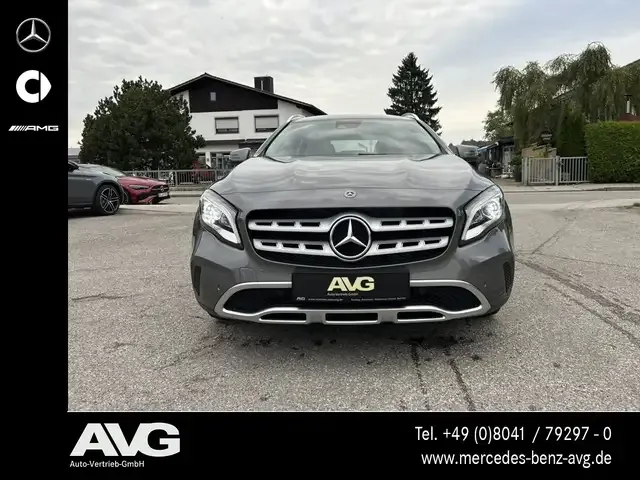 Mercedes-Benz GLA 200