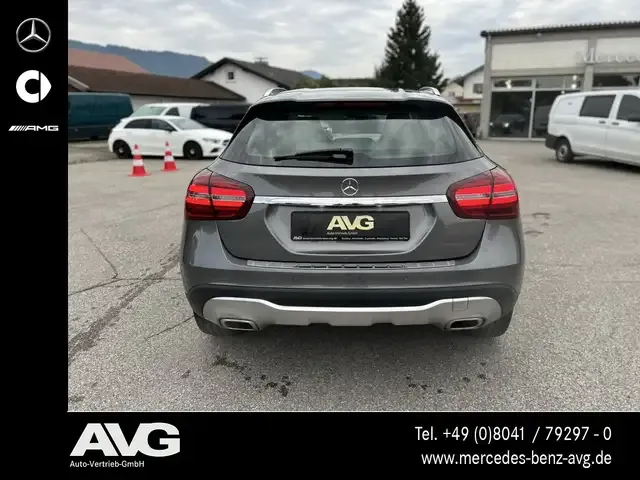 Mercedes-Benz GLA 200