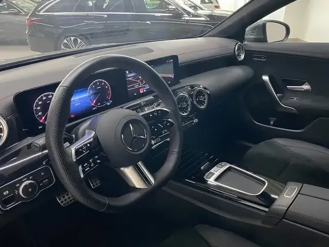 Mercedes-Benz CLA 180