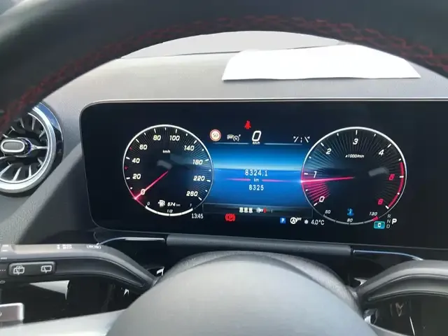 Mercedes-Benz GLA 200