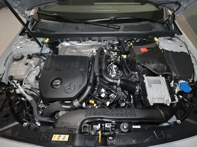 Mercedes-Benz CLA 180