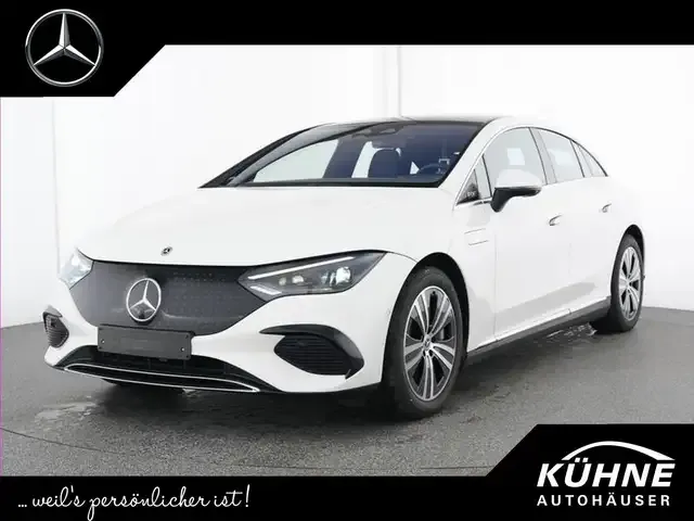 Mercedes-Benz EQE 300