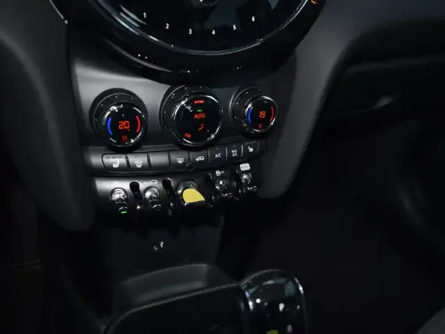 MINI Cooper SE
